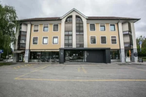 Infocenter Triglavska roža
Bled,
Ljubljanska cesta
Slovenija
contact us